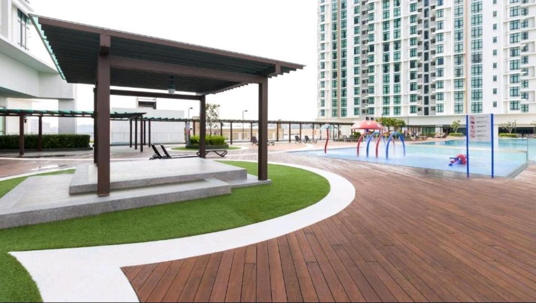 Shaftsbury Putrajaya at Alamanda Mall Apartment Bagian luar foto